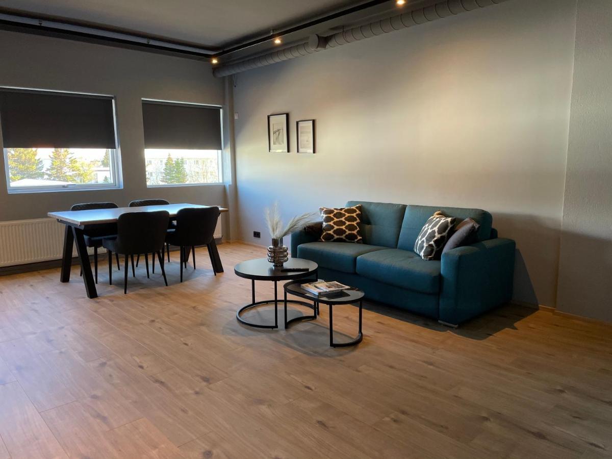 North Apartments Suites アークレイリ エクステリア 写真