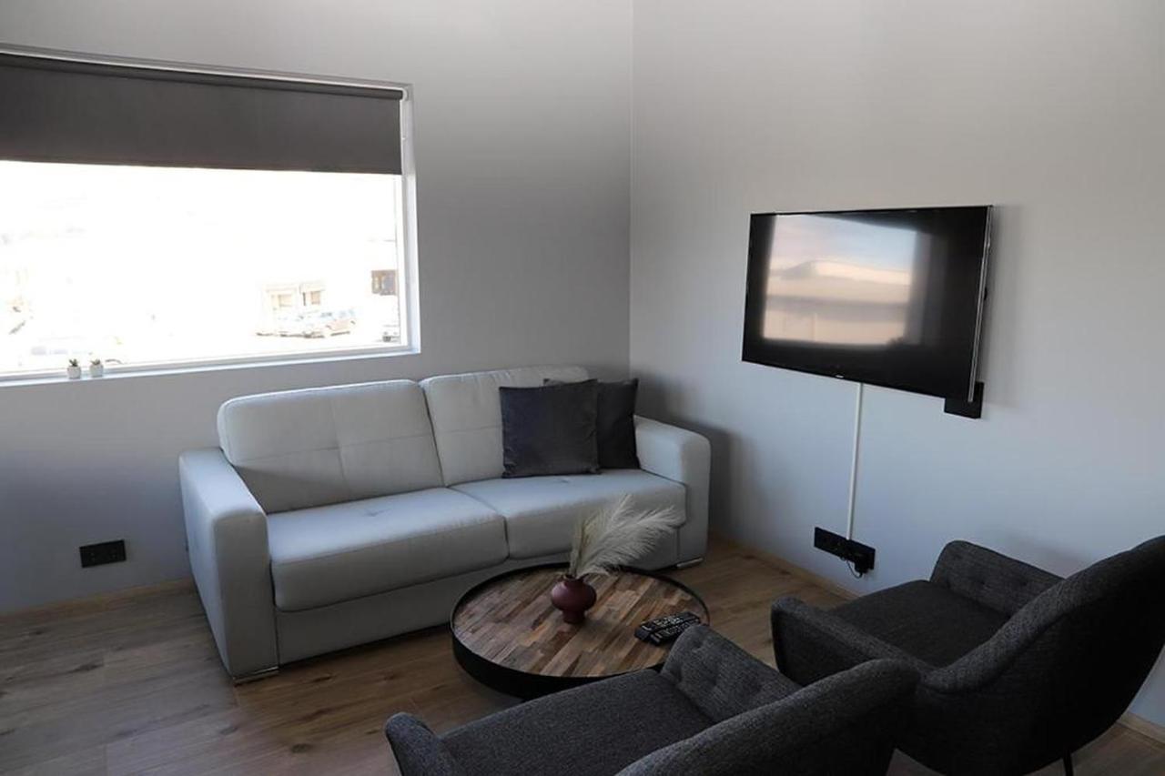 North Apartments Suites アークレイリ エクステリア 写真